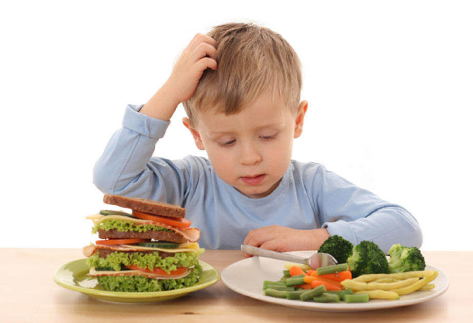 İnkişaf etməkdə olan ölkələrdə uşaqların çoxu natamam qidalanır