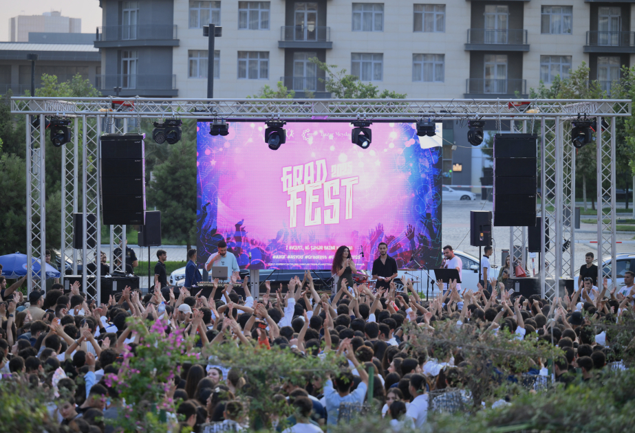 Məzun Gününə həsr olunmuş “GradFEST2025” festivalı başa çatıb