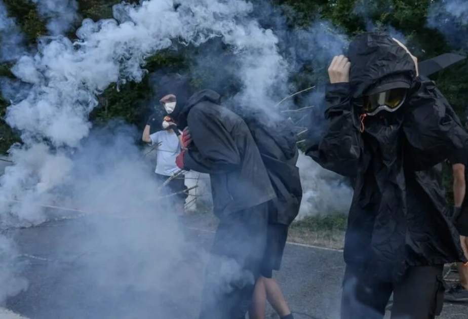 Fransada etiraz aksiyalarında gizli polislərin iştirakına dair hesabat dərc olunub