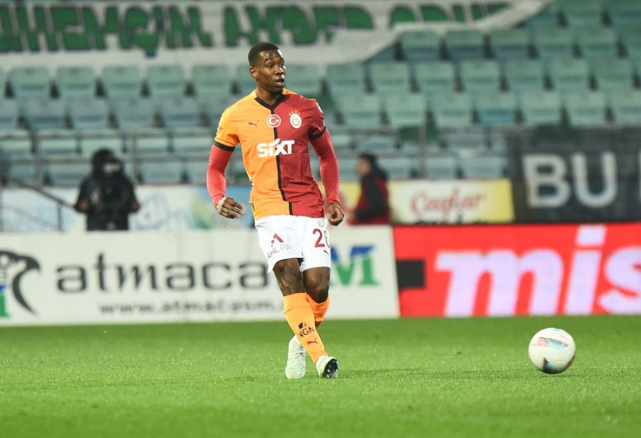 Трансферы и слухи дня в футболе