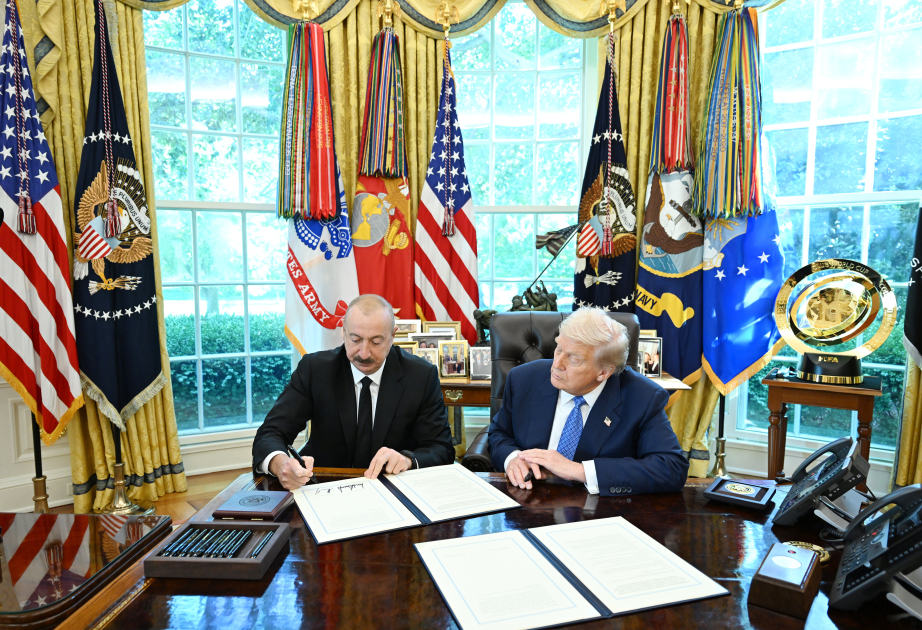 Signature d'un mémorandum d'accord entre le gouvernement de la République d'Azerbaïdjan et le gouvernement des États-Unis d'Amérique à Washington  MIS A JOUR  VIDEO