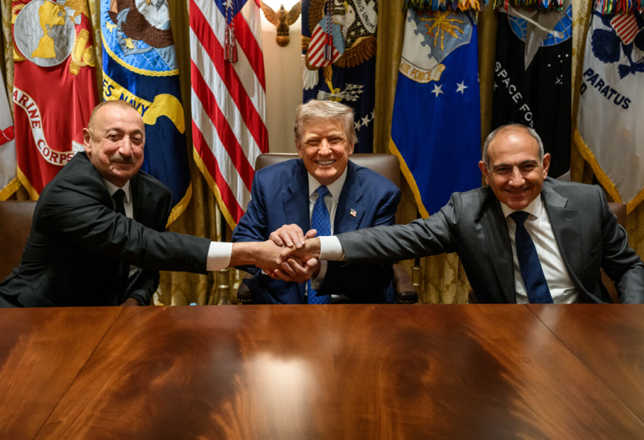 Trump teilt Video vom Treffen der aserbaidschanischen und armenischen Staatsoberhäupter in Washington