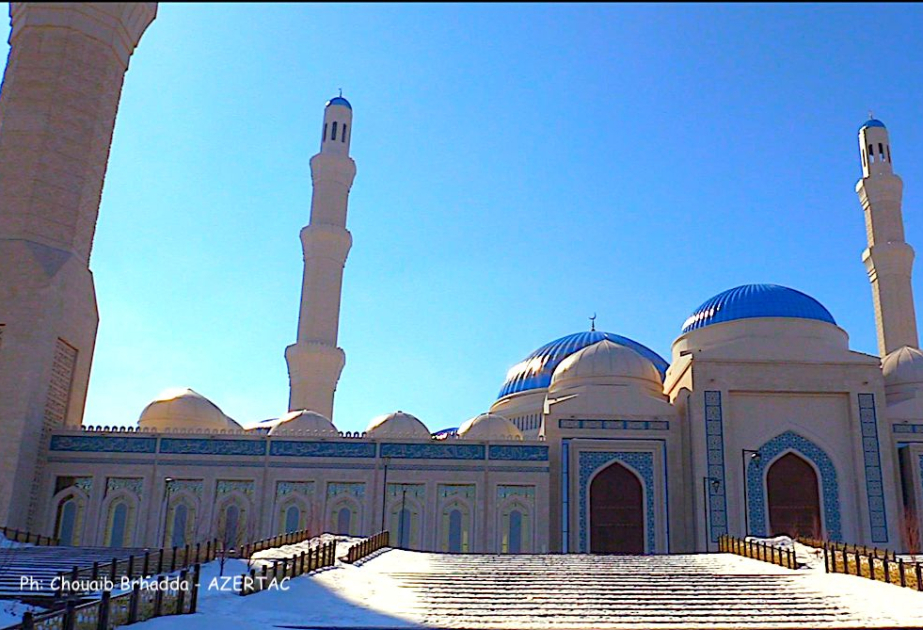 La Grande Mosquée d'Astana : l'un des principaux monuments de Kazakhstan VIDEO