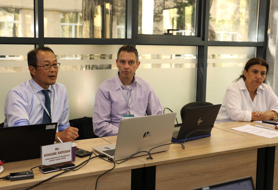 Baku State University hosts international expert meeting on global navigation satellite systems