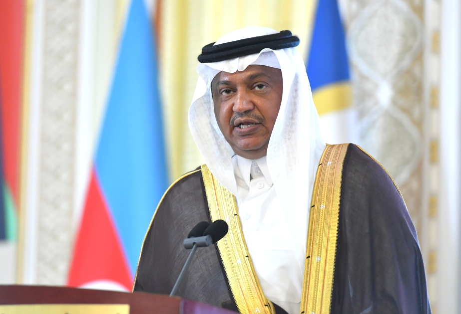 السفير السعودي: من دواعي السرور أن هناك اهتماماً كبيراً باللغة العربية في أذربيجان حتى اليوم  العربية: جسر للحوار بين الثقافات: انطلاق "شهر اللغة العربية" في باكو
