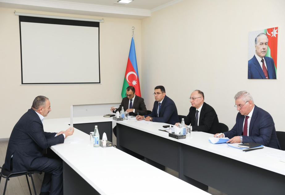 AQTA sədri Naftalanda vətəndaşların müraciətlərini dinləyib