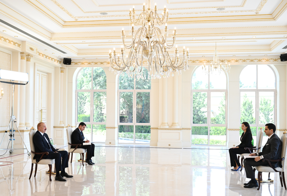 El Embajador entrante de Eslovaquia presenta sus cartas credenciales al Presidente de Azerbaiyán