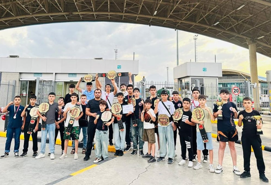 Naxçıvanlı kikboksçular Qarsdan 23 medalla qayıdıblar