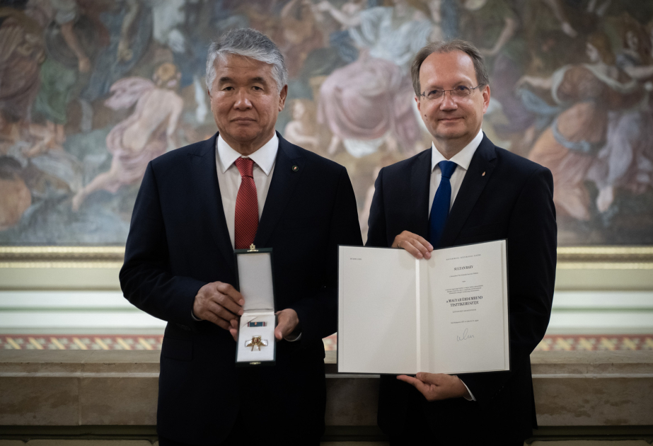 TURKSOY Secretary General awarded Officer’s Cross of the Order of Merit of Hungary