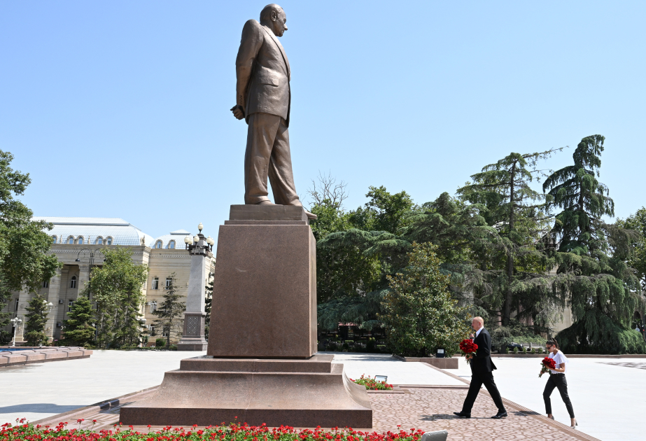 El Presidente Ilham Aliyev y la Primera Dama Mehriban Aliyeva visitaron la ciudad de Ganja ACTUALIZADO