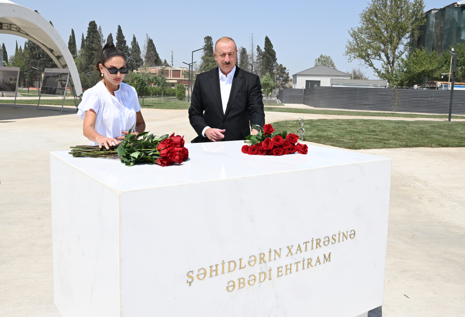 Präsident Ilham Aliyev und First Lady Mehriban Aliyeva inspizieren laufende Arbeiten am Gedenkkomplex in Ganja AKTUALISIERT VIDEO
