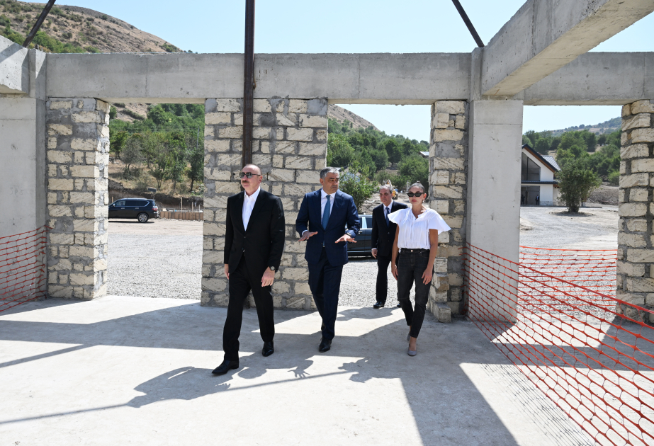 Visite du chantier d’un complexe de loisirs à Gandja MIS A JOUR VIDEO
