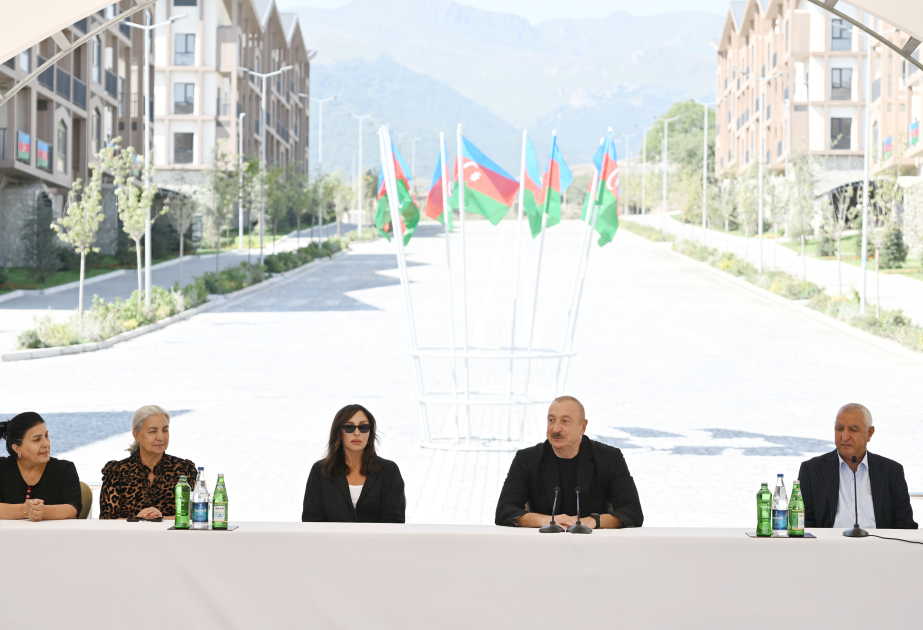 President Ilham Aliyev met with Kalbajar residents and presented apartment keys VIDEO