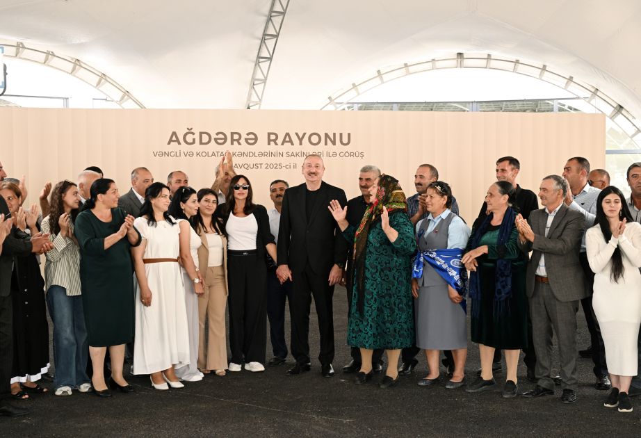 Le président Ilham Aliyev et la première dame Mehriban Aliyeva rencontrent les habitants des villages de Vengli et Kolatagh de la région d’Aghdéré VIDEO