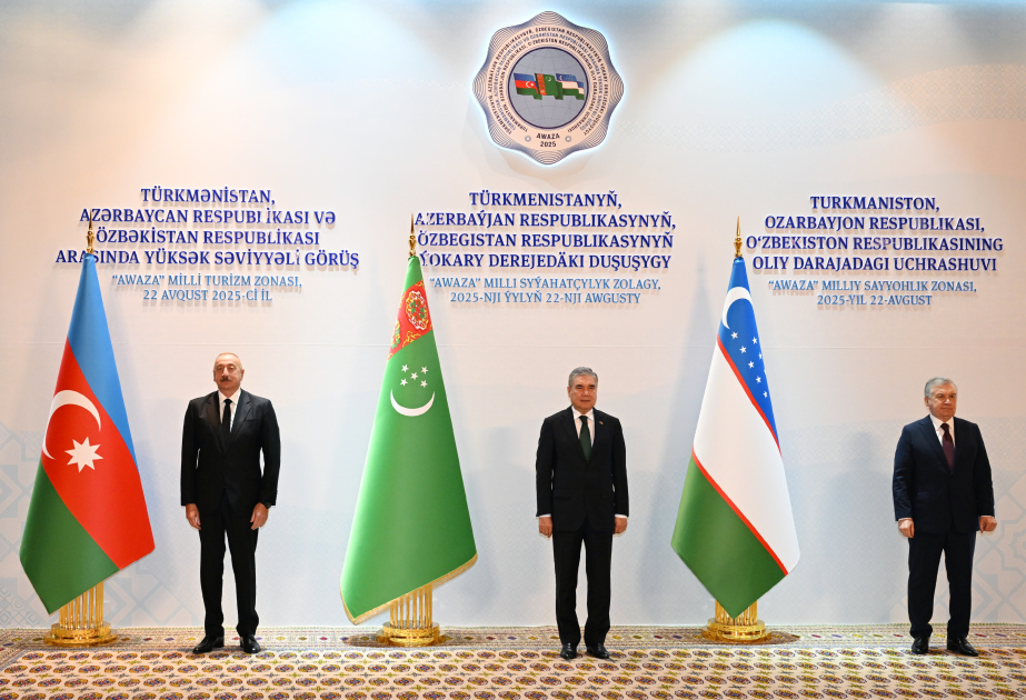 Se celebró una reunión de alto nivel entre Turkmenistán, Azerbaiyán y Uzbekistán en la ciudad de Turkmenbashi ACTUALIZADO