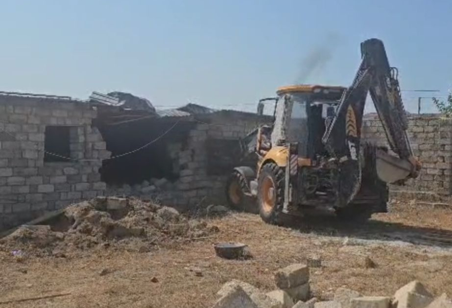 Fövqəladə Hallar Nazirliyi tərəfindən daha bir qanunsuz tikili sökülüb