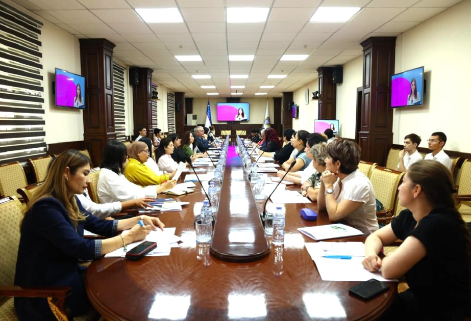 Vəkillər Kollegiyasının nümayəndəsi qadın vəkillərlə bağlı keçirilən forumda iştirak edib