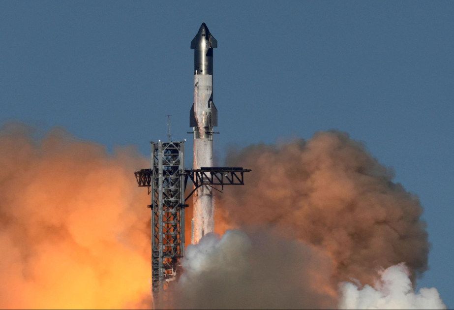 USA: Riesen-Rakete "Starship" absolviert zehnten Testflug