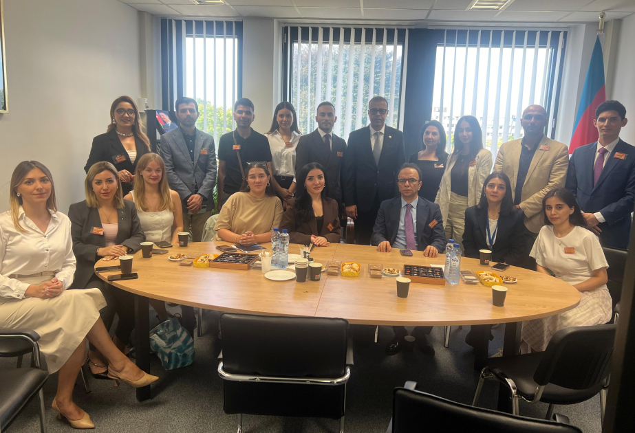 Los periodistas azerbaiyanos fueron informados sobre la asociación entre Azerbaiyán y la OTAN