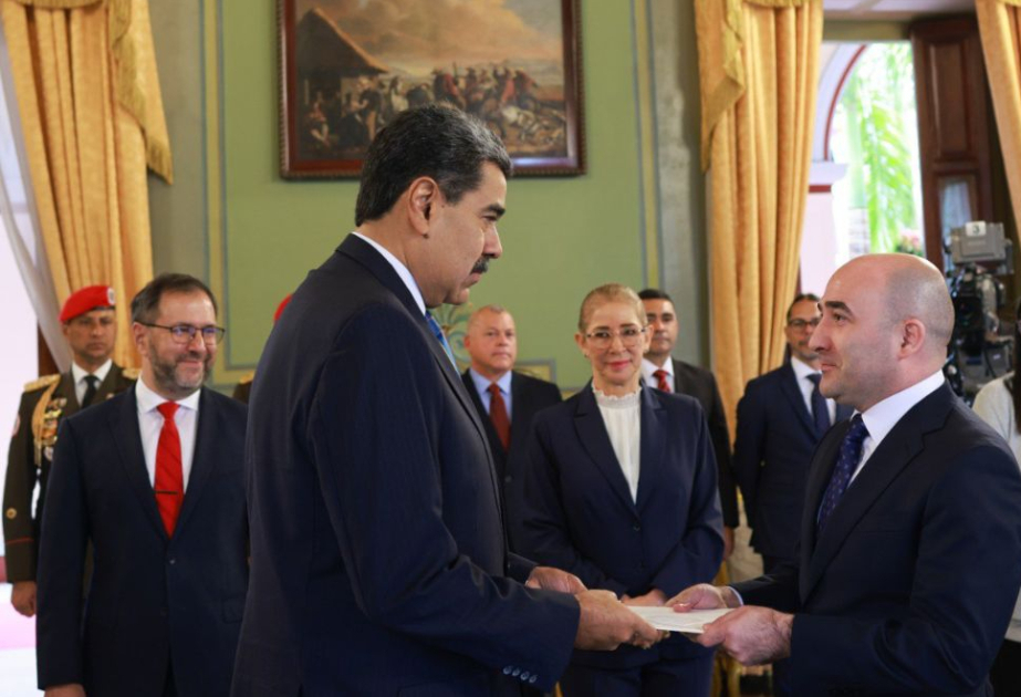 Embajador de Azerbaiyán presenta cartas credenciales al Presidente de Venezuela