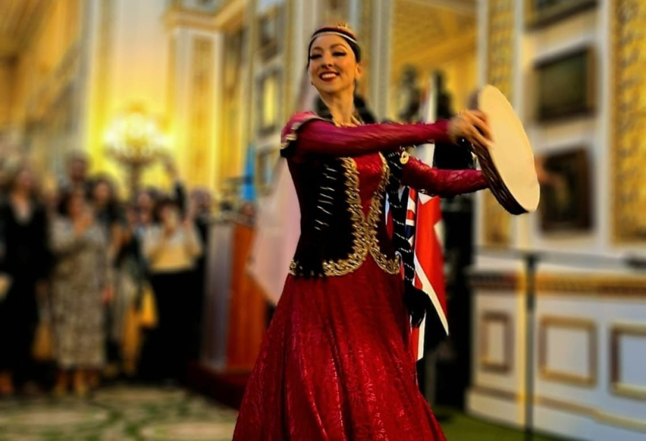 İngiltərədə milli rəqslərimizi öyrədən həmyerlimiz: Başqa ölkədə yaşasaq da, hər zaman öz vətənimizin təmsilçisiyik