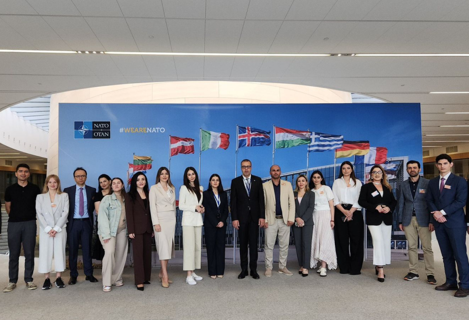 阿塞拜疆媒体代表参观北约总部