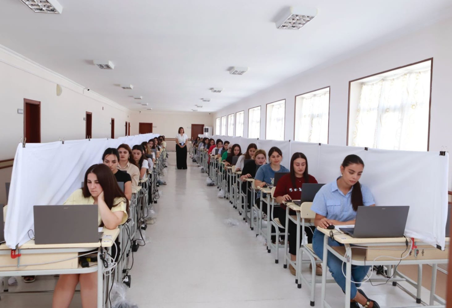 Naxçıvanda tərbiyəçi-müəllimlərin işə qəbulu üzrə test imtahanı keçirilib