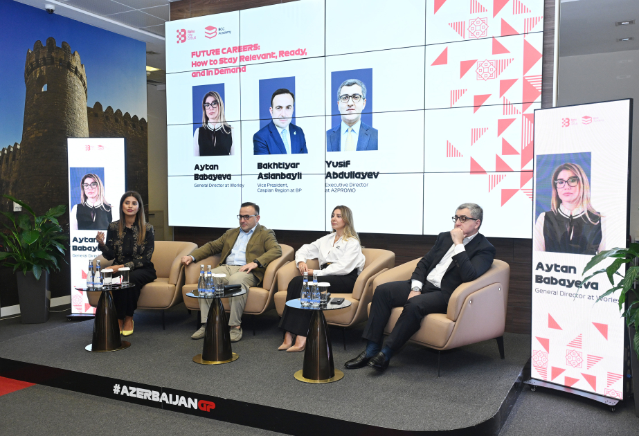En la Academia Baku City Circuit se ha celebrado una sesión de panel dedicada a los jóvenes