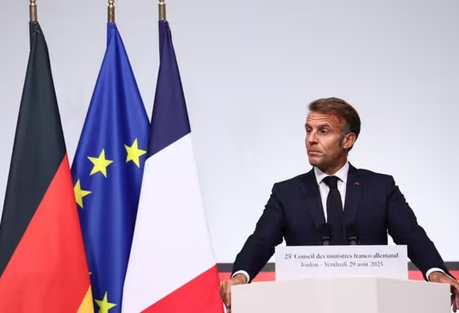 Emmanuel Makron istefa verməyəcəyini bir daha bəyan edib
