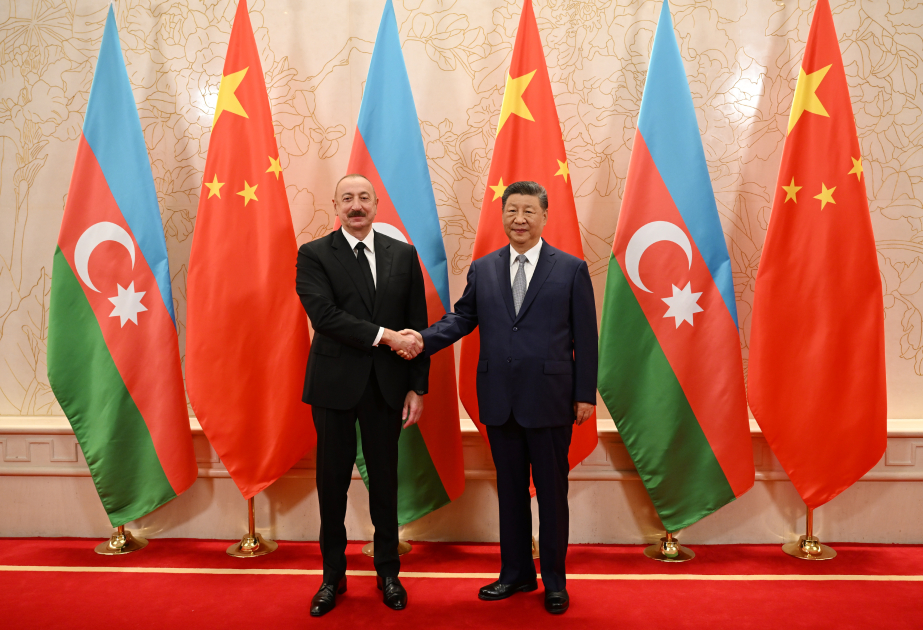 Tiencin şəhərində Azərbaycan Prezidenti İlham Əliyevin Çinin Sədri Si Cinpin ilə görüşü olub YENİLƏNİB VİDEO