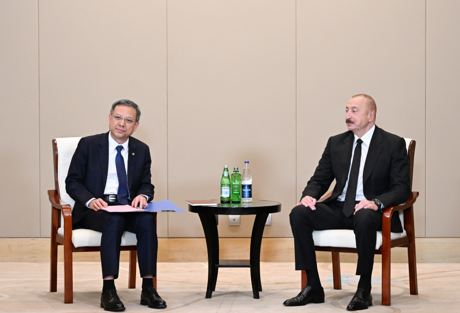 Präsident Ilham Aliyev trifft sich in Tianjin mit dem amtierenden Vorsitzenden von China Energy Engineering Corporation Limited Ni Zhen VIDEO
