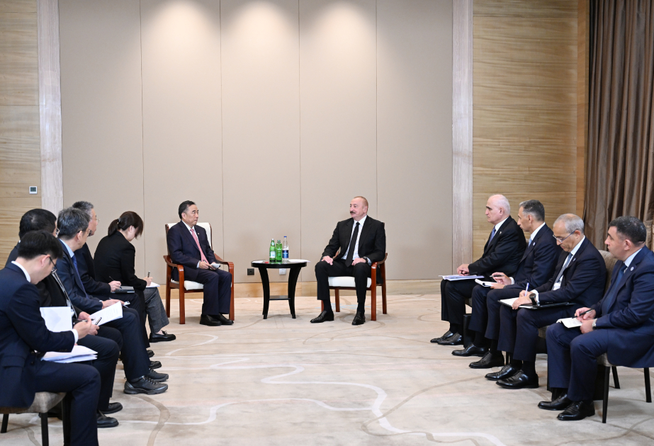 Präsident Ilham Aliyev trifft sich in Tianjin mit dem Vorsitzenden der der CCCC VIDEO