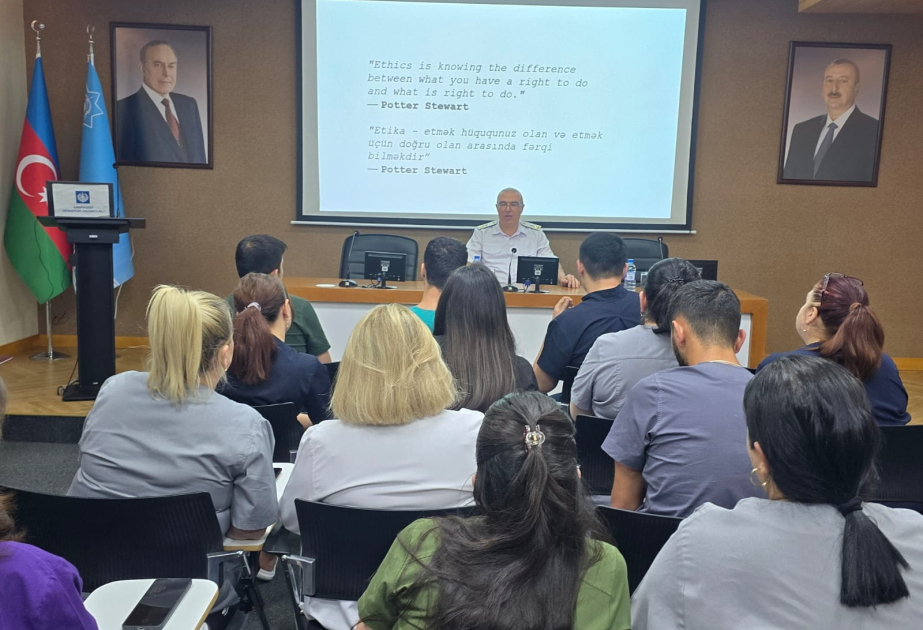 ®  Mərkəzi Gömrük Hospitalında “Etik davranış mədəniyyəti və stres idarəetməsi” mövzusunda maarifləndirici təlim keçirilib