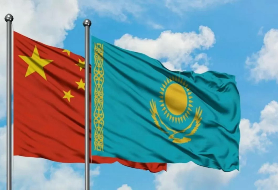 Казахстан и Китай подписали более 70 коммерческих документов на 15 млрд долларов
