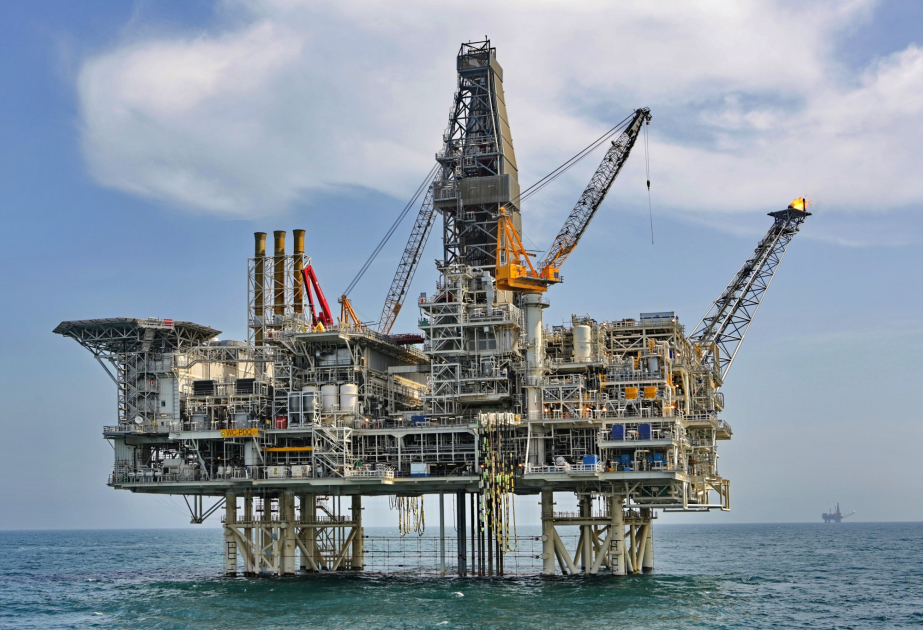 Стоимость азербайджанской нефти превысила 70 долларов