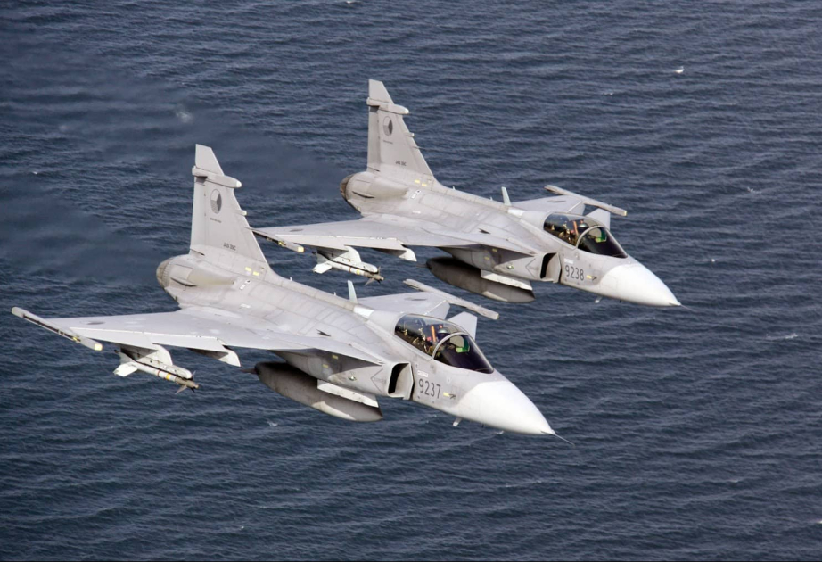 Минобороны Чехии подписало контракт на аренду 12 истребителей Gripen до 2035 года