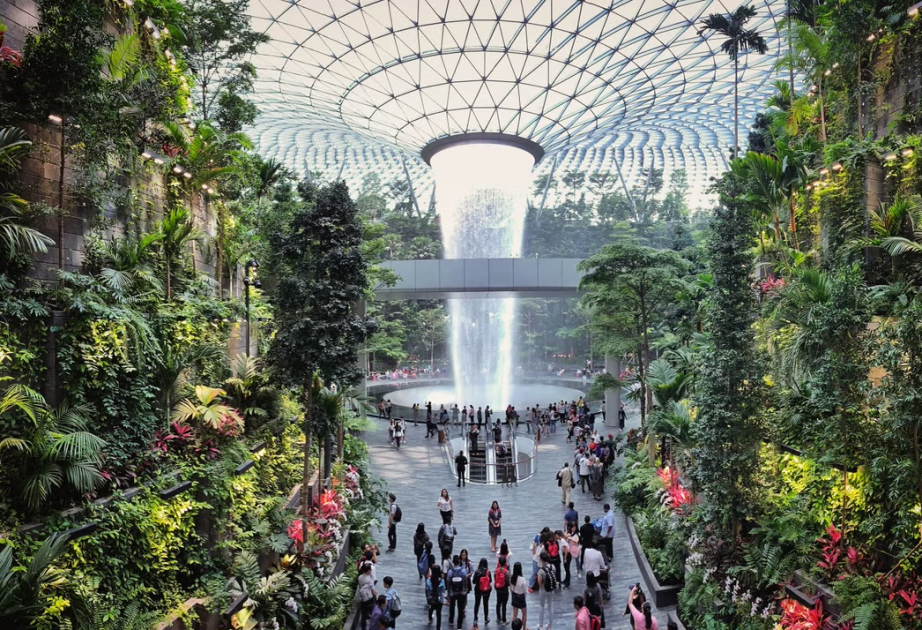 £25bn Heathrow expansion plan could mirror ‘world’s best airport’ in Singapore