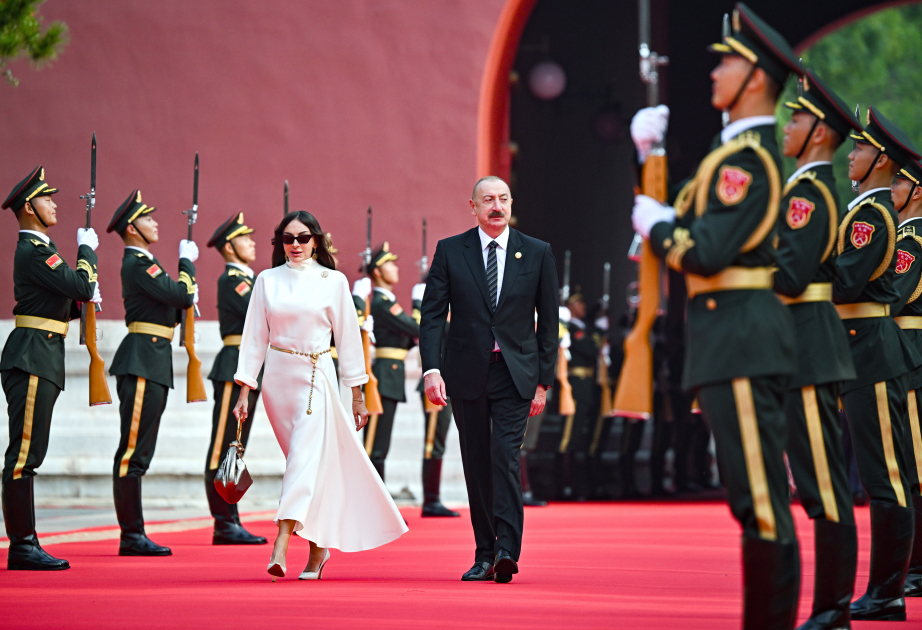 Parade zum 80. Jahrestag des Sieges im Widerstands-Kriegs des chinesischen Volkes gegen japanische Aggression in Peking Präsident Ilham Aliyev nimmt an Parade teil   AKTUALISIERT  VIDEO