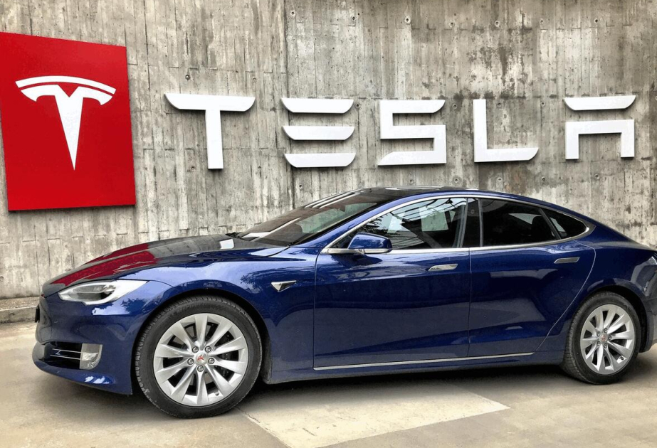 Avropada “Tesla”nın satışları xeyli azalıb