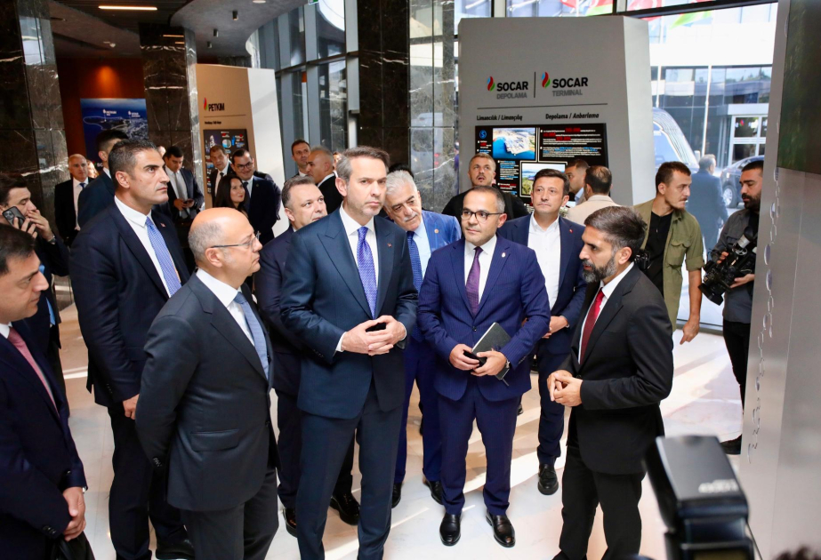 Azerbaijan and Türkiye’s energy ministers visit SOCAR Türkiye’s production facilities in Aliağa