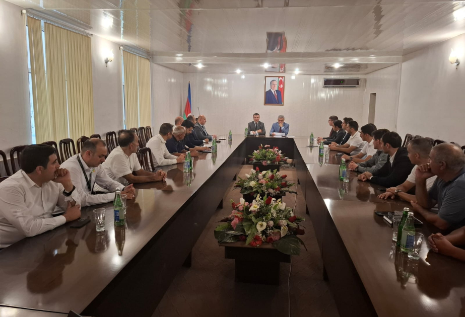 İmişlidə işə götürənlərlə görüş keçirilib