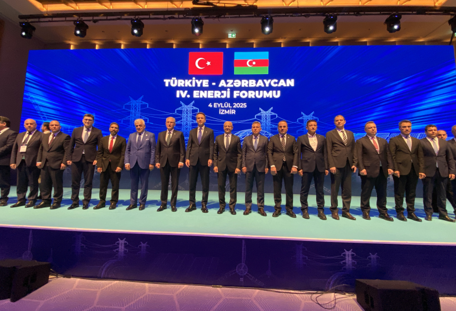 المنتدى الرابع للطاقة التركي الأذربيجاني والمؤتمر الرابع عشر لطاقة الرياح يواصل مناقشات مسائل الطاقة العالمية