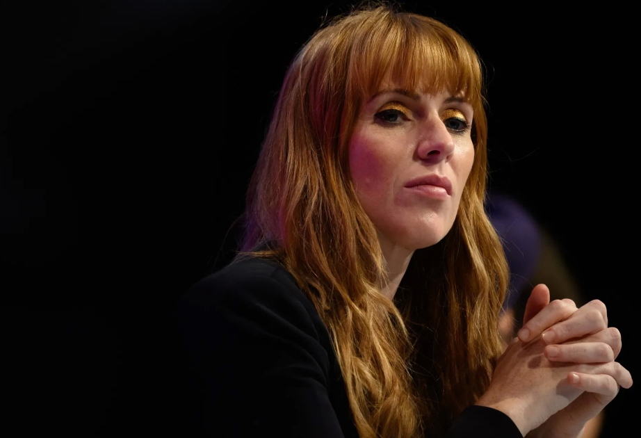 Заместитель премьер-министра Великобритании подала в отставку