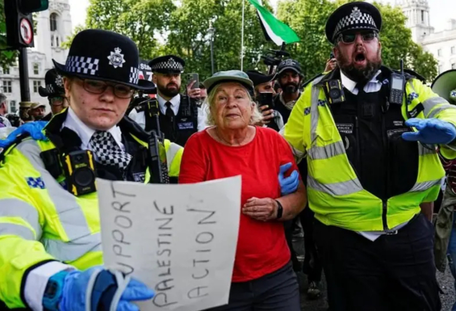 Londonda aksiya zamanı 425 nəfər saxlanılıb