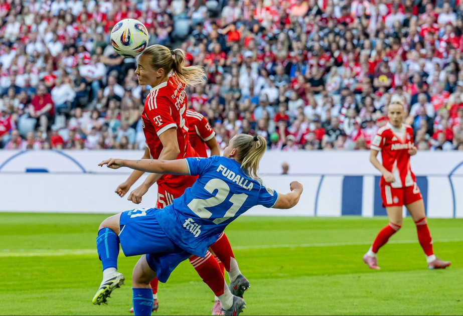Fußball-Bundesliga der Frauen: Bayern München gewinnt Eröffnungsspiel vor Rekordkulisse