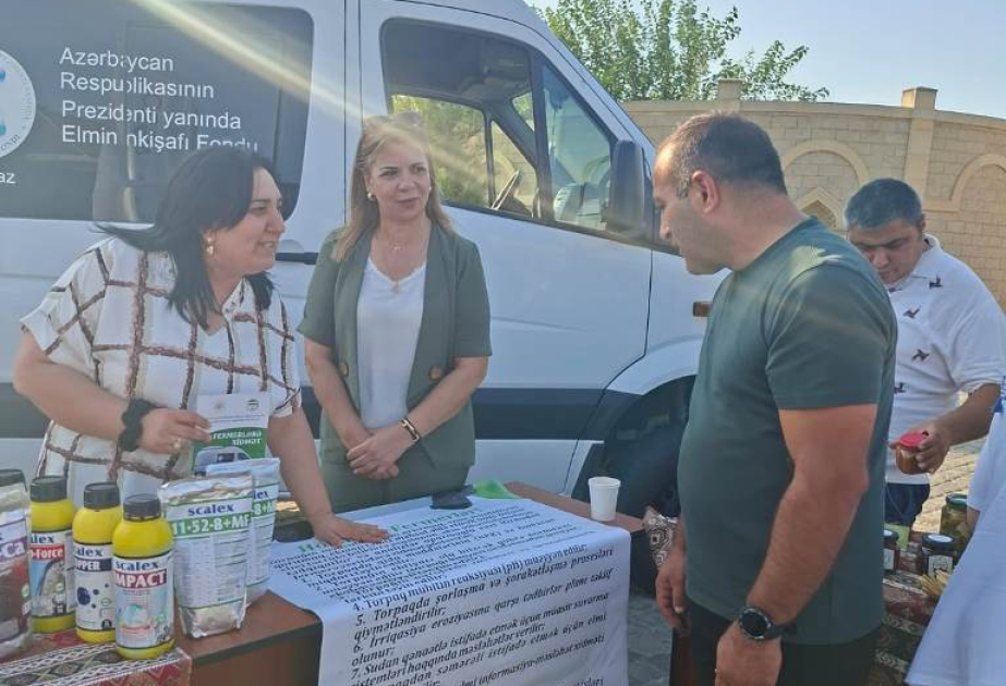 Torpaqşünaslıq və Aqrokimya İnstitutu məhsul festivalında səyyar laboratoriyası ilə təmsil olunub
