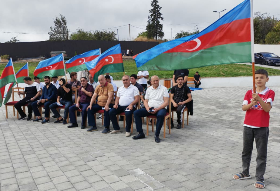 Переселившимся в село Ханъюрду Ходжалинского района 15 семьям вручены ключи от домов ФОТО ОБНОВЛЕНО 2  ВИДЕО