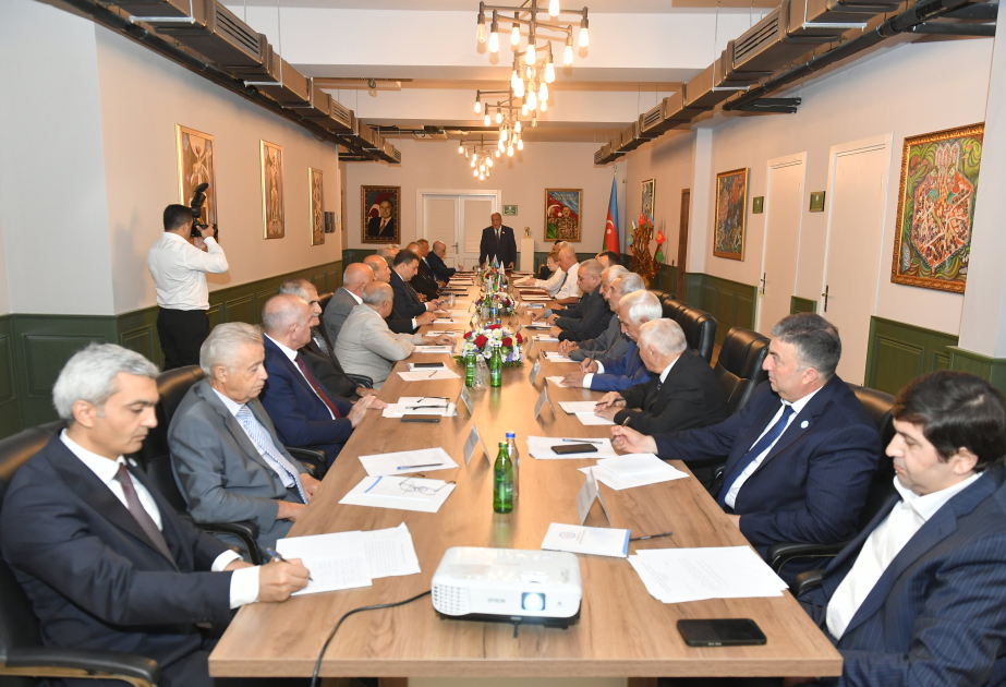 Azərbaycan Ağsaqqallar Şurasının “Qalib Liderimizin diplomatik zəfəri regionda sülhün, sabitliyin zəmanətidir” mövzusunda iclası keçirilib