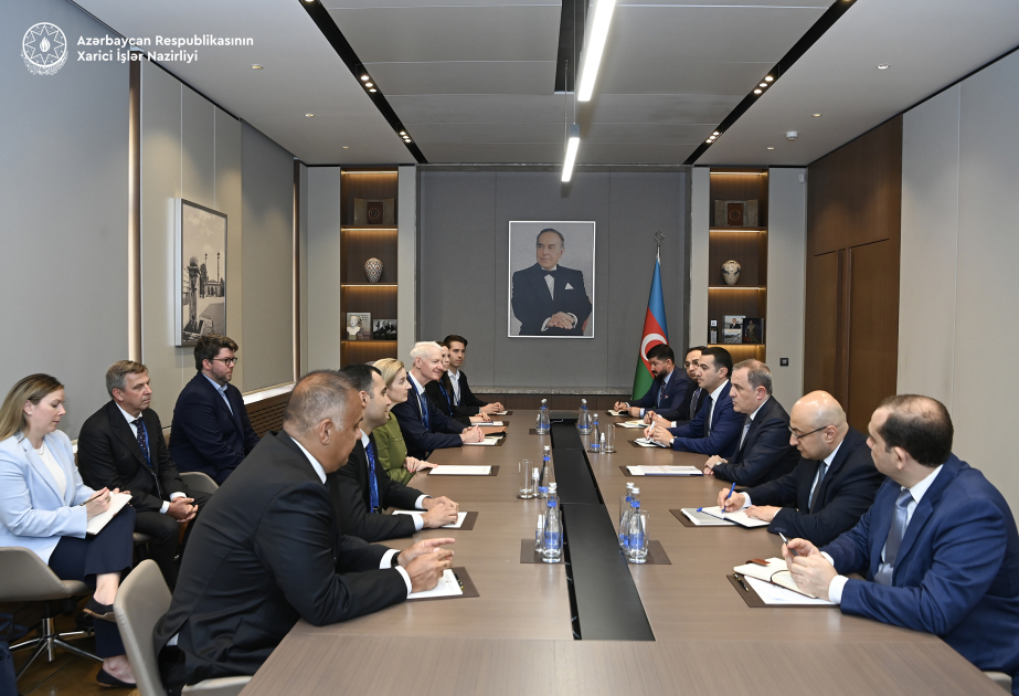 Azerbaijani FM, U.S. representatives discuss prospects of Washington agreement