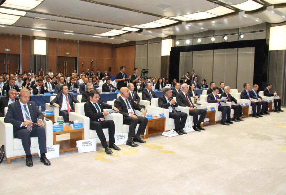 عقد اجتماعات الترويج للاستثمار الثنائي بين الصين وأذربيجان ضمن المعرض الصيني الدولي للاستثمار والتجارة